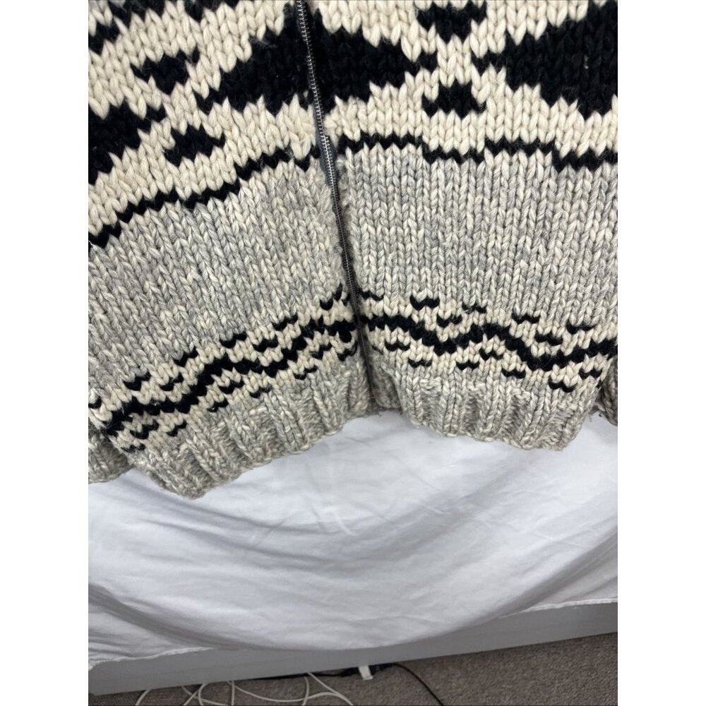 Cowichan Style Vintage Wool Sweater Men’s Large - Picture 3 of 9